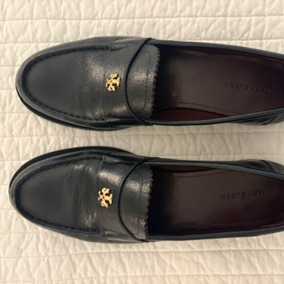 Tory Burch Black Classic Loafer Size 8.5 - Picture 2 of 3